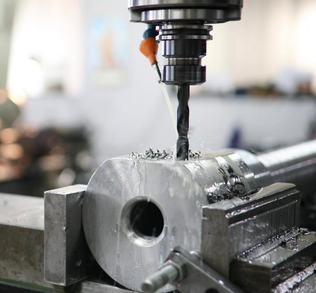Cnc metal milling lathe machine in metal industries factory